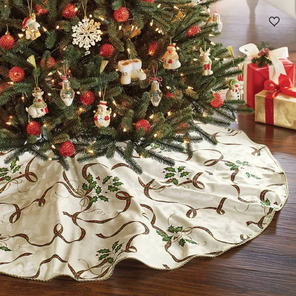brand new Lenox Christmas Holiday Nouveau Damask approx. 60